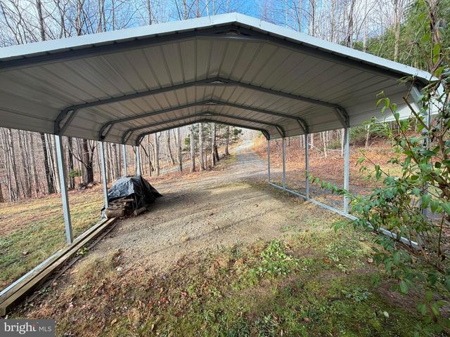 398 LOST LAKEVIEW RD, Madison, VA 22727