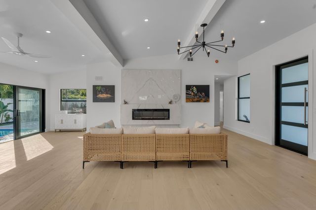 433 Aylesbury Road, Delray Beach, FL 33444