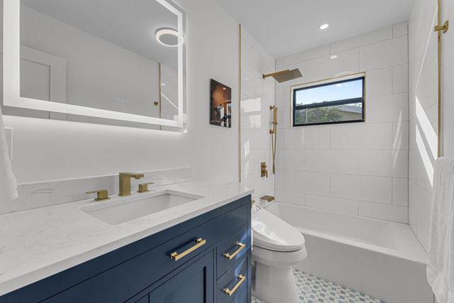 433 Aylesbury Road, Delray Beach, FL 33444