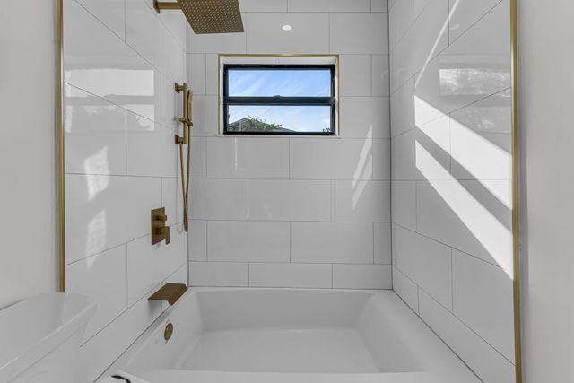 433 Aylesbury Road, Delray Beach, FL 33444