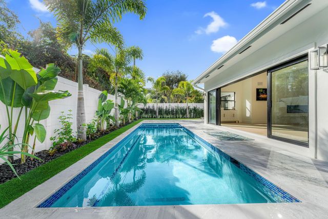 433 Aylesbury Road, Delray Beach, FL 33444