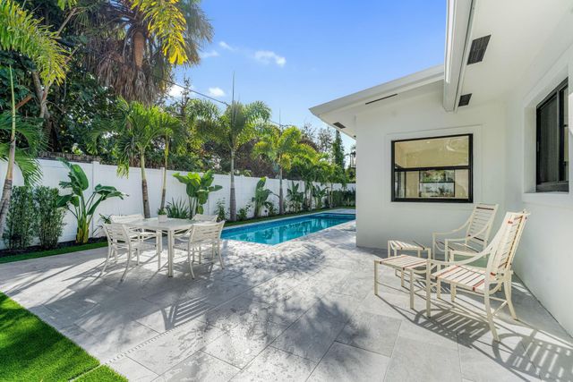 433 Aylesbury Road, Delray Beach, FL 33444