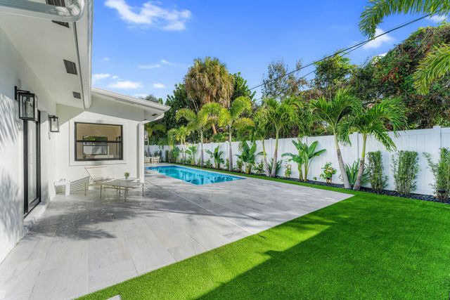 433 Aylesbury Road, Delray Beach, FL 33444