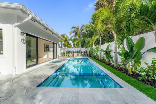 433 Aylesbury Road, Delray Beach, FL 33444