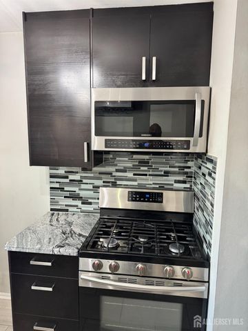 6501 Avenue C, Edison, NJ 08837