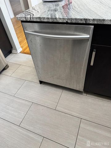 6501 Avenue C, Edison, NJ 08837