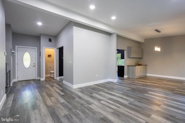 3207 MIDFIELD RD, Pikesville, MD 21208