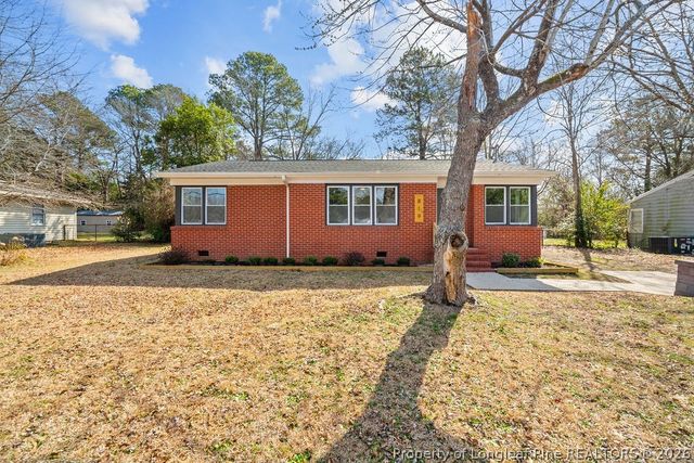 819 Sandalwood Drive, Fayetteville, NC 28304