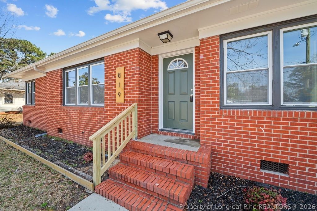 819 Sandalwood Drive, Fayetteville, NC 28304