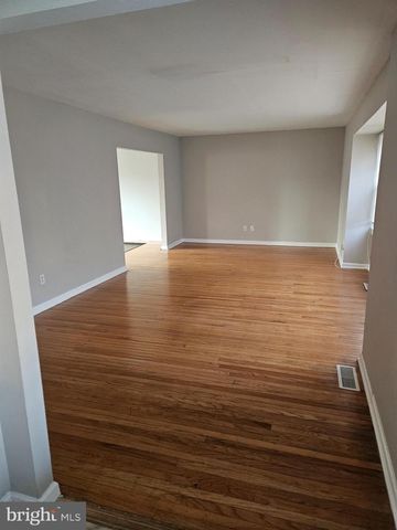 4002 GREENMOUNT DR, Wilmington, DE 19810