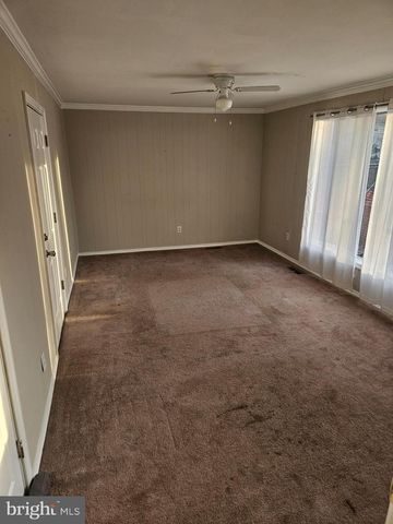 4002 GREENMOUNT DR, Wilmington, DE 19810