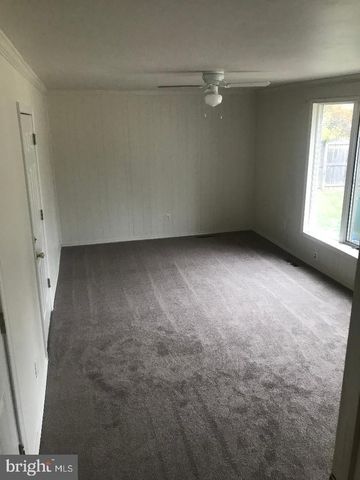 4002 GREENMOUNT DR, Wilmington, DE 19810