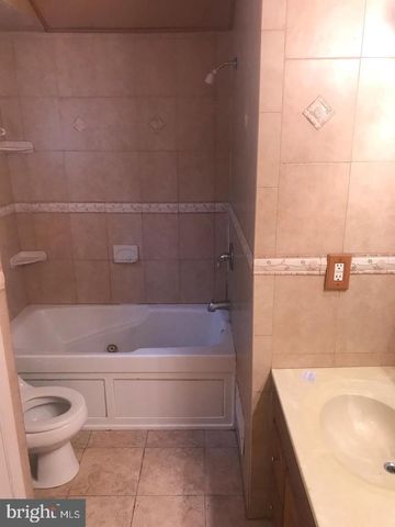 4002 GREENMOUNT DR, Wilmington, DE 19810