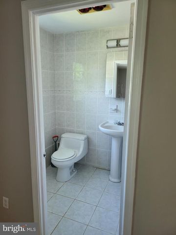 4002 GREENMOUNT DR, Wilmington, DE 19810