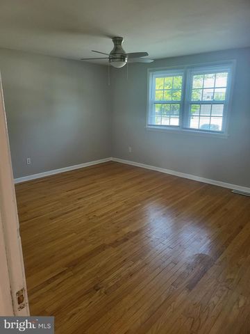 4002 GREENMOUNT DR, Wilmington, DE 19810