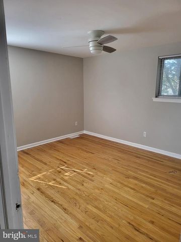 4002 GREENMOUNT DR, Wilmington, DE 19810