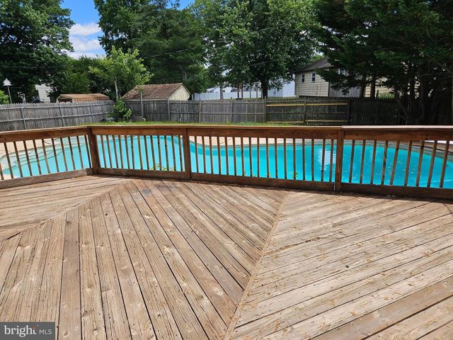 4002 GREENMOUNT DR, Wilmington, DE 19810