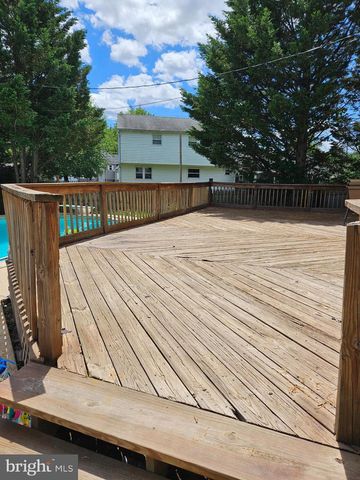 4002 GREENMOUNT DR, Wilmington, DE 19810