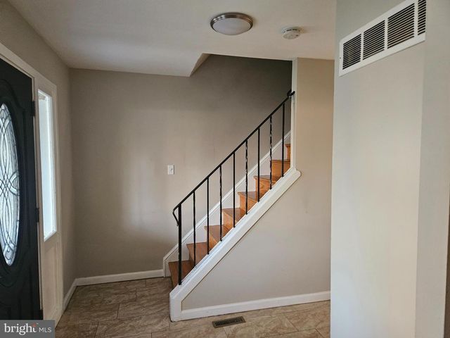 4002 GREENMOUNT DR, Wilmington, DE 19810