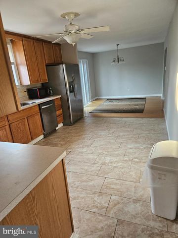 4002 GREENMOUNT DR, Wilmington, DE 19810