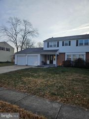 4002 GREENMOUNT DR, Wilmington, DE 19810