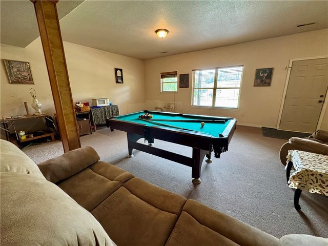 8008 Blackberry Way, Decatur, AR 72722