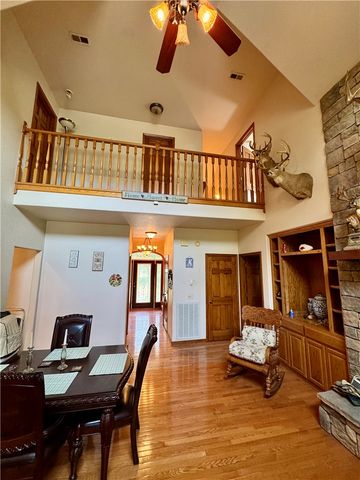 8008 Blackberry Way, Decatur, AR 72722