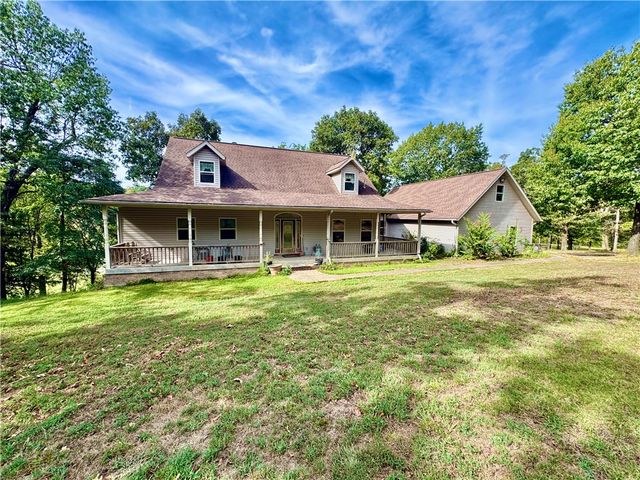 8008 Blackberry Way, Decatur, AR 72722