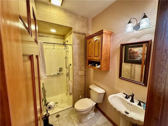 8008 Blackberry Way, Decatur, AR 72722