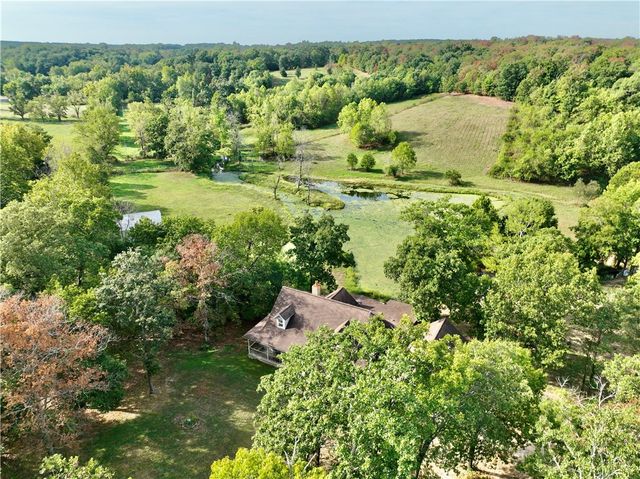 8008 Blackberry Way, Decatur, AR 72722