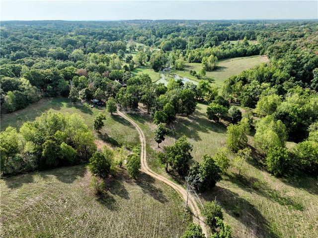 8008 Blackberry Way, Decatur, AR 72722