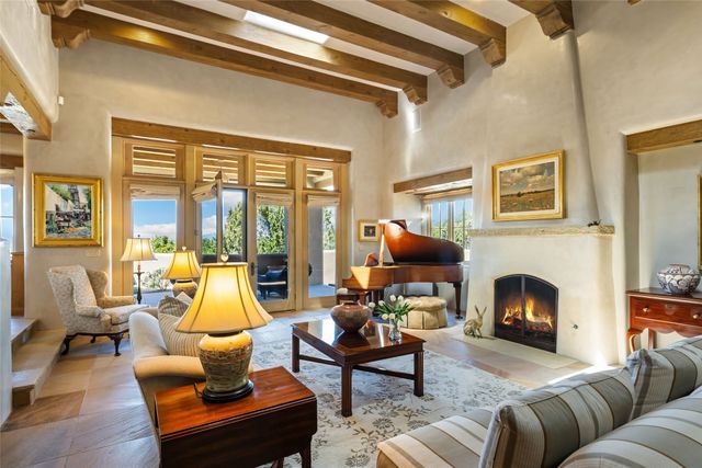13 Cloudview Court, Santa Fe, NM 87506