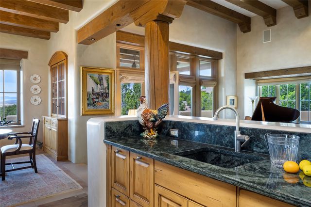13 Cloudview Court, Santa Fe, NM 87506