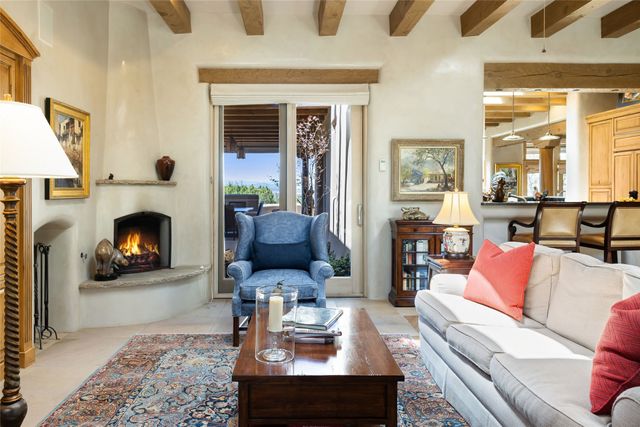 13 Cloudview Court, Santa Fe, NM 87506