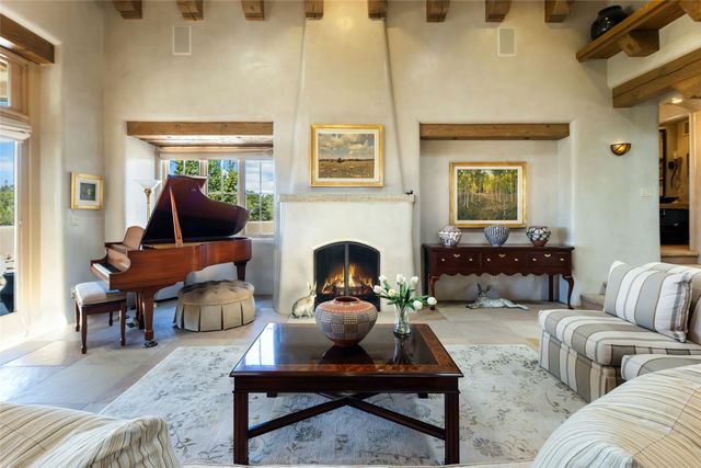 13 Cloudview Court, Santa Fe, NM 87506