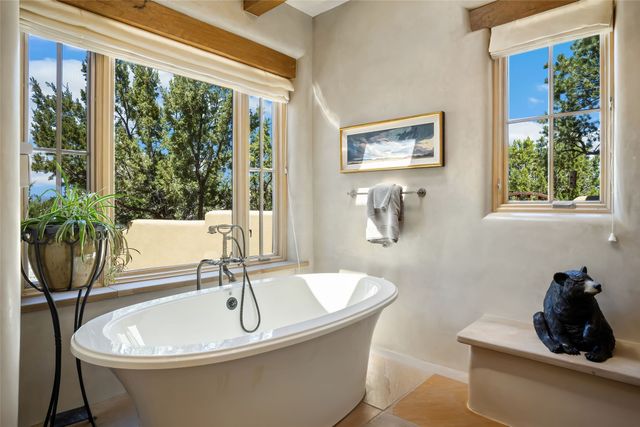 13 Cloudview Court, Santa Fe, NM 87506