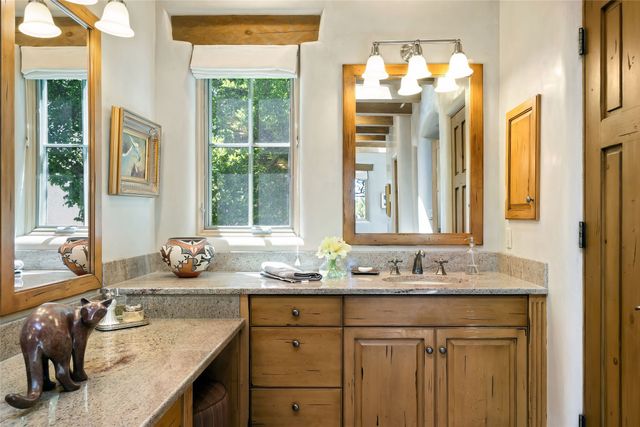13 Cloudview Court, Santa Fe, NM 87506