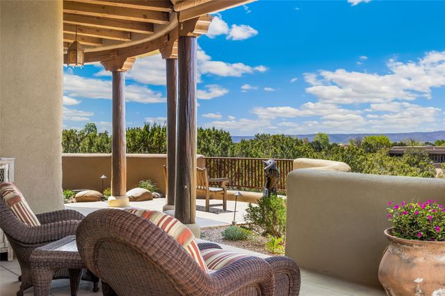 13 Cloudview Court, Santa Fe, NM 87506