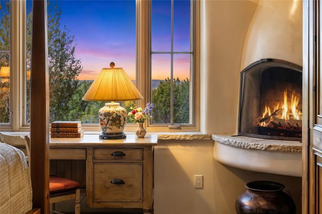 13 Cloudview Court, Santa Fe, NM 87506