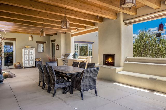 13 Cloudview Court, Santa Fe, NM 87506