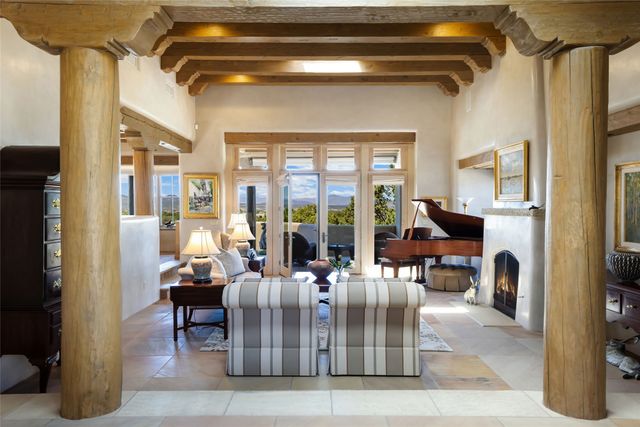 13 Cloudview Court, Santa Fe, NM 87506