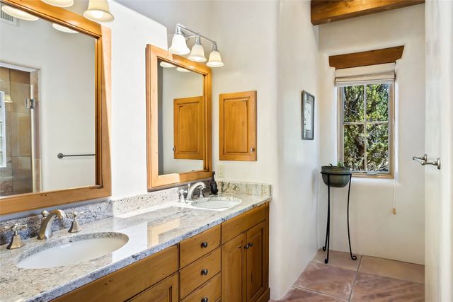 13 Cloudview Court, Santa Fe, NM 87506