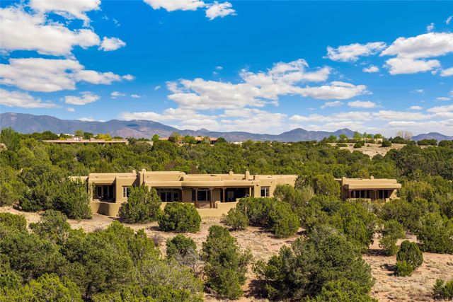 13 Cloudview Court, Santa Fe, NM 87506