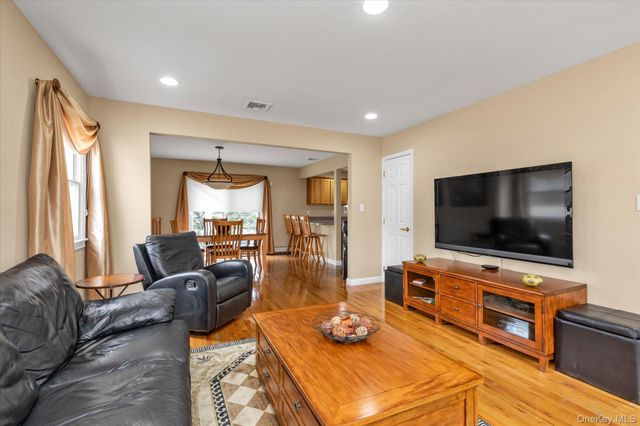 3249 Woodward Avenue, Wantagh, NY 11793