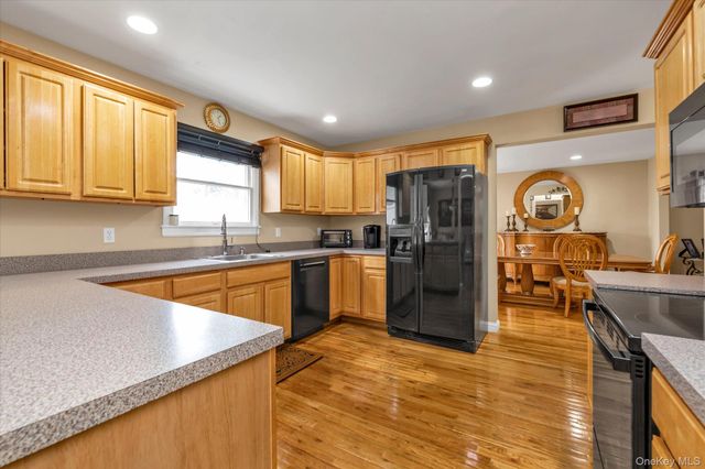 3249 Woodward Avenue, Wantagh, NY 11793