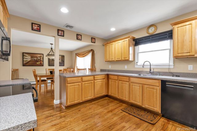 3249 Woodward Avenue, Wantagh, NY 11793