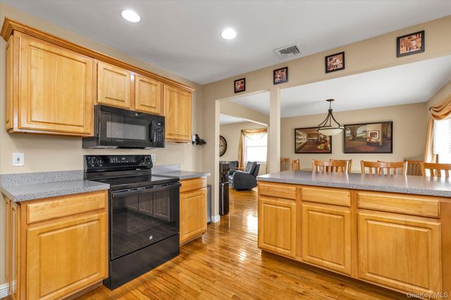 3249 Woodward Avenue, Wantagh, NY 11793