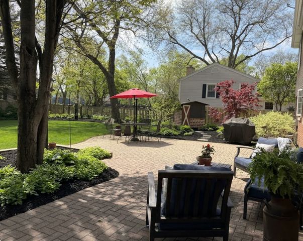 909 E Rockwell Street, Arlington Heights, IL 60005