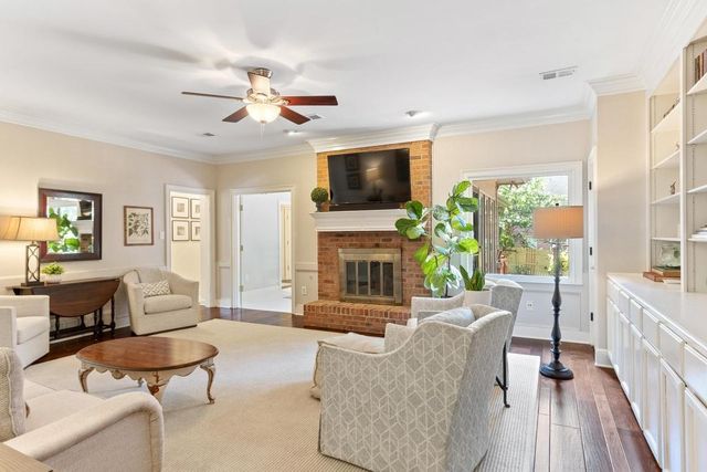 2880 BELFORT DR, Germantown, TN 38138