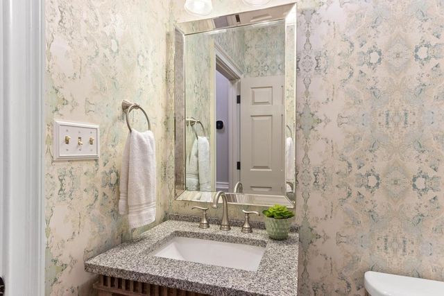 2880 BELFORT DR, Germantown, TN 38138